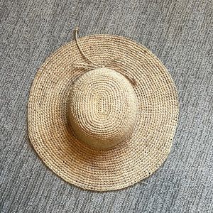 Excellent condition sun hat